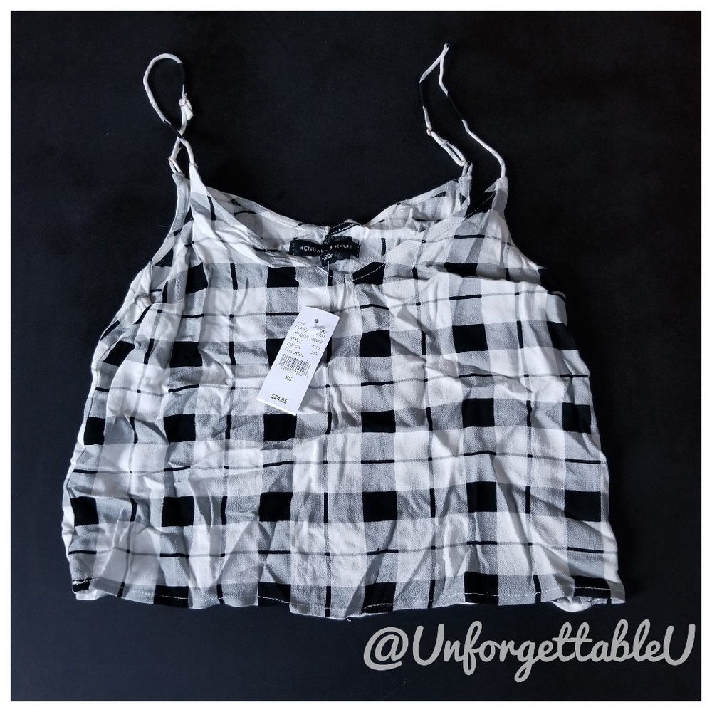 NWT! Kendall & Kylie Black/White Plaid Crop Top